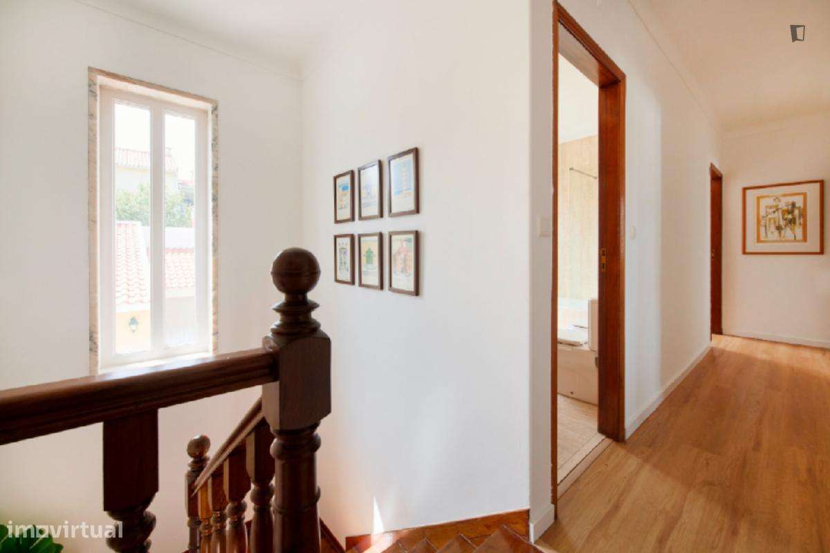 Quarto - localizado em Benfica Lisbon - Grande imagem: 2/8