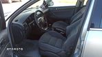 Volkswagen Passat 1.9 TDI Comfortline - 8