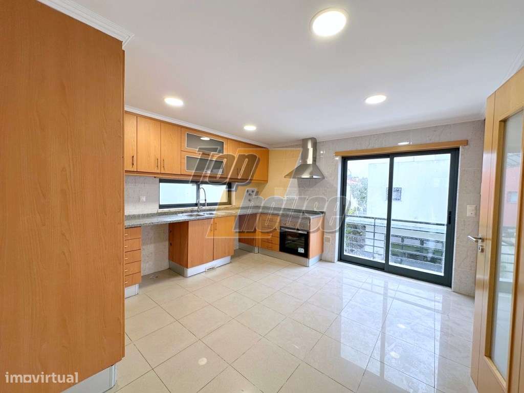 Moradia Isolada T5 Com Cave-11