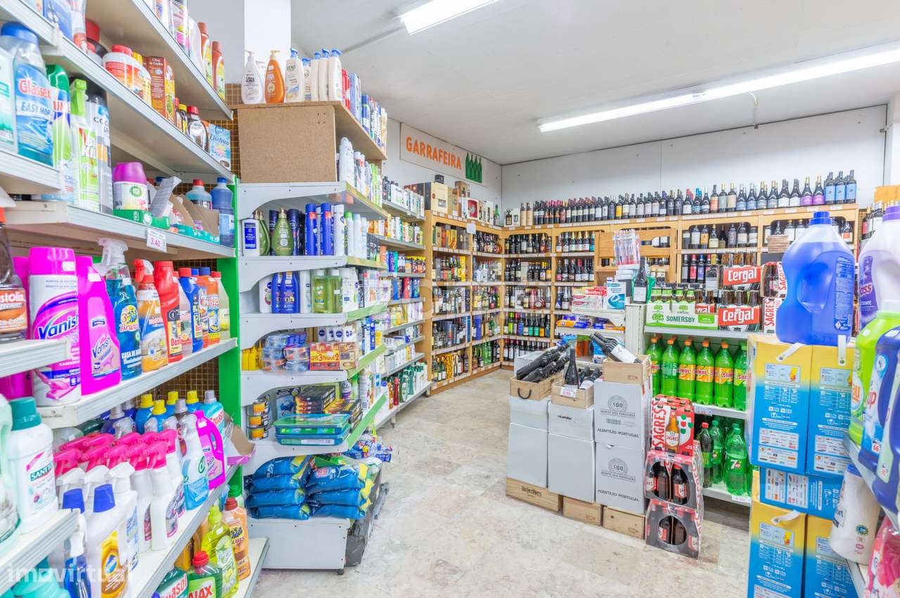 Minimercado p/ trespasse - no Mercado de Rio de Mouro - Grande imagem: 4/23