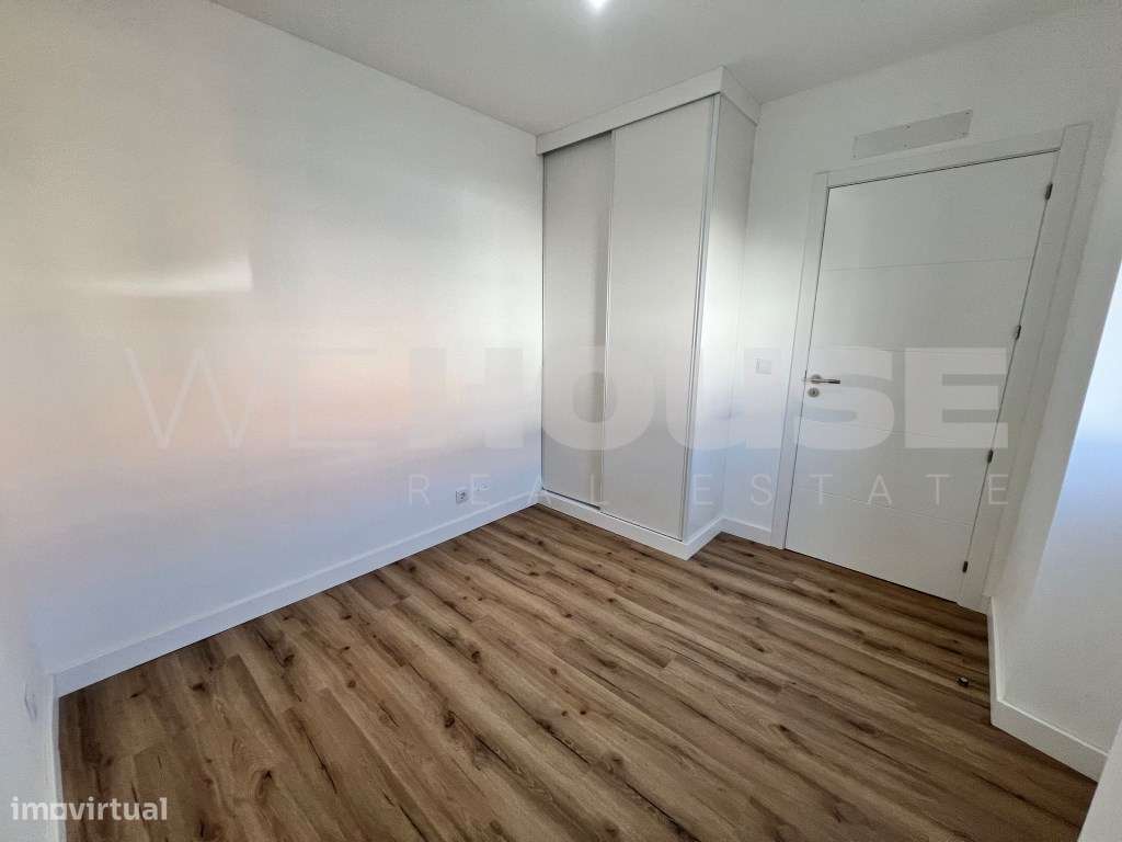 Moradia T2 Moderna com Logradouro em Santo António da Charneca - Ba...-6
