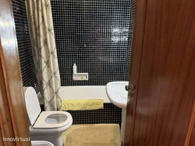 Apartamento T5 na Rua do Campo Alegre-45