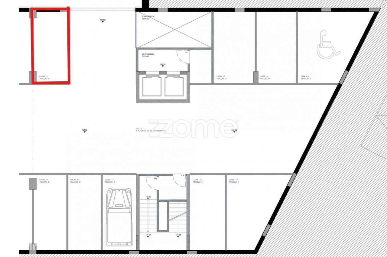 Apartamento T2 direito no Piso 1A c/ 149m² - Nogueira, Braga-12