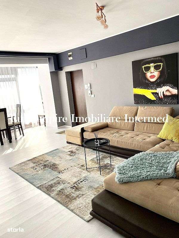 Apartament de vanzare cu 3 camere, zona km 4-5 - Imagine principală: 2/9