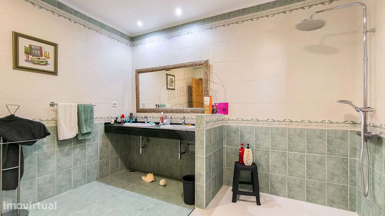 Moradia T5 para venda-33