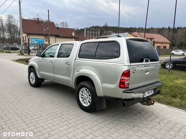 Toyota Hilux - 5