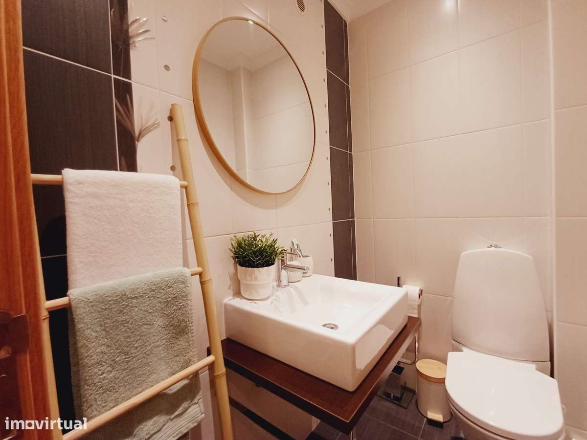 Apartamento T2 Totalmente Remodelado na Quinta do Romão, Quarteira-9