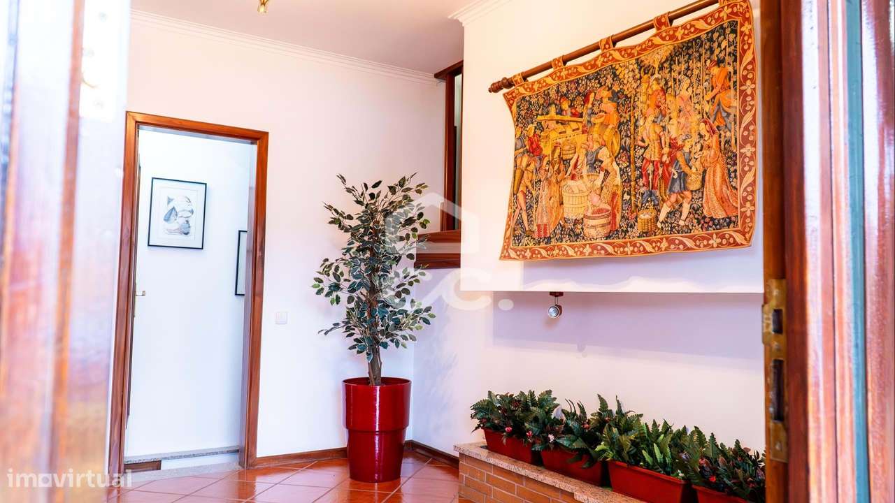 Moradia Individual V3+1 no Centro de Pevidém-2