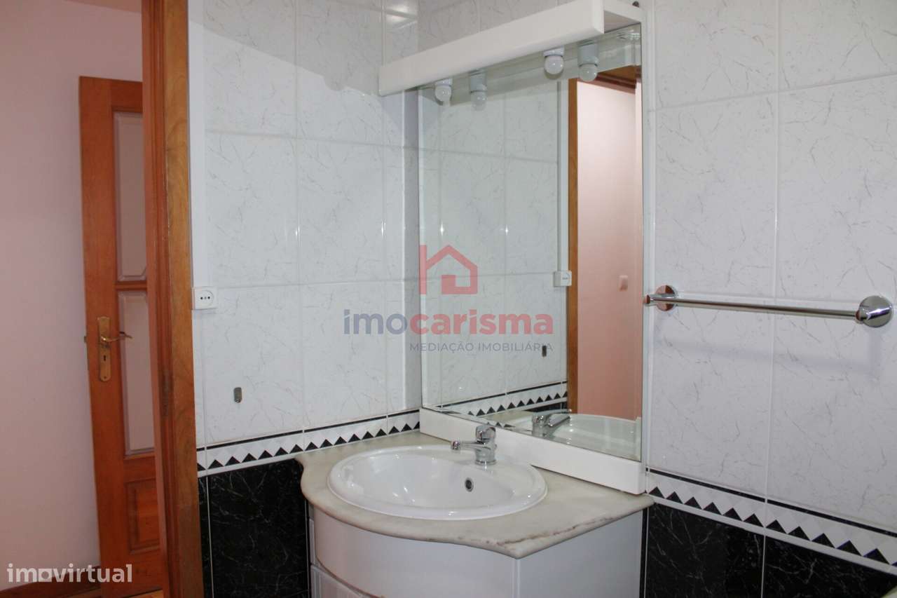 Apartamento T2 em Fermentões, Guimarães-16