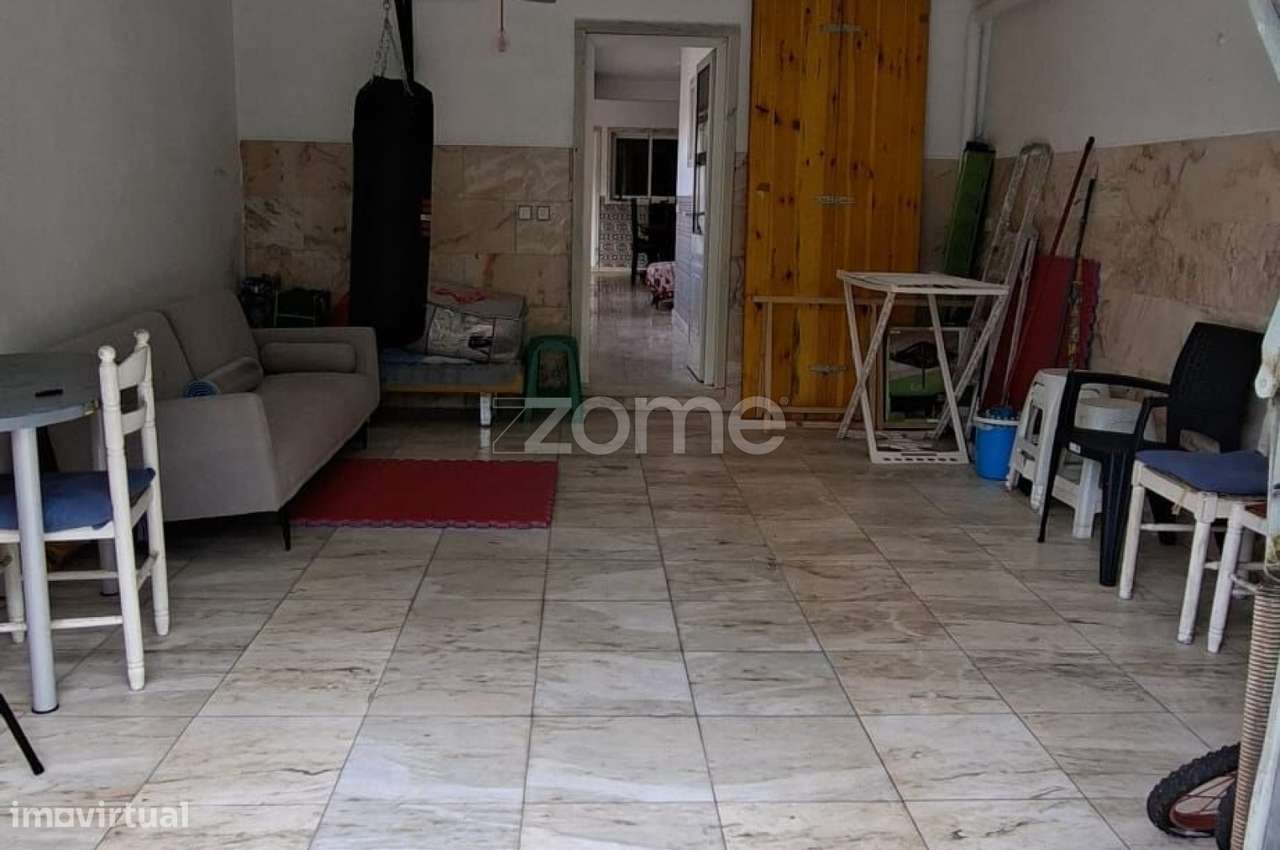 Moradia com 5 quartos, garagens e terraço no centro de Vila Viçosa - Grande imagem: 4/20