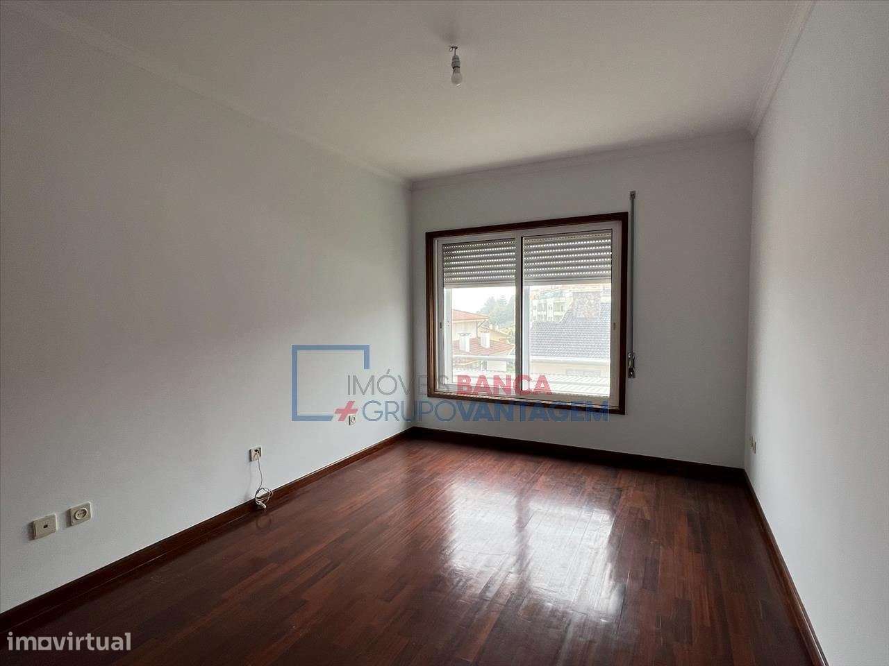 Apartamento T2 C/ Lugar Garagem e Arrumos - Grande imagem: 3/18