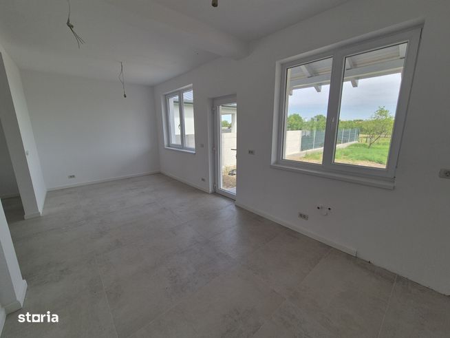 Casă finisată în Vladimirescu 154 mp teren 343 mp, vedere spre pădure-4