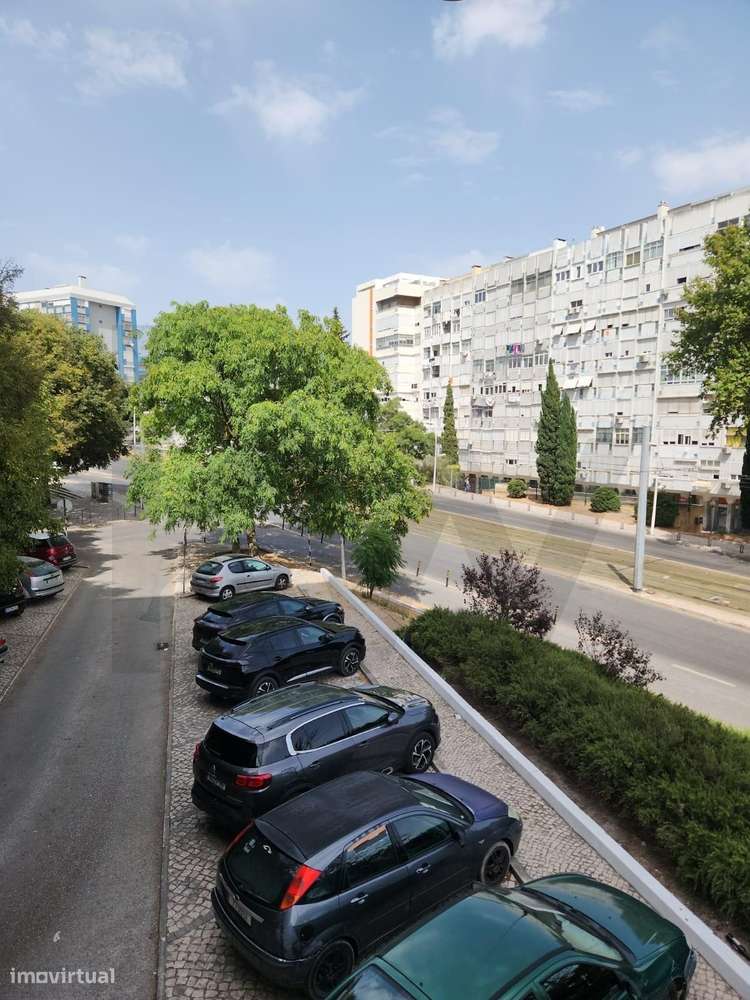 Apartamento T6 na Cova da Piedade - Grande imagem: 3/44