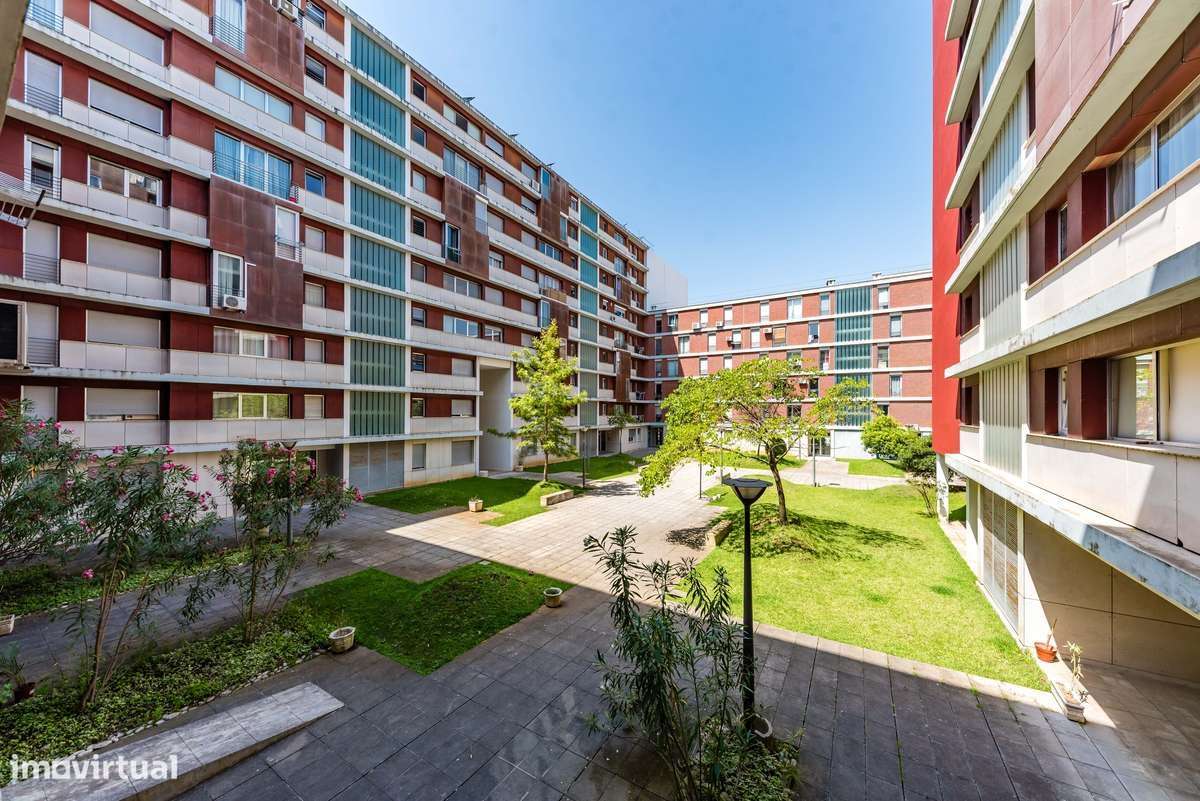 Condominio vigilância 24h | jardim | Estacionamento | Arrecadação-0