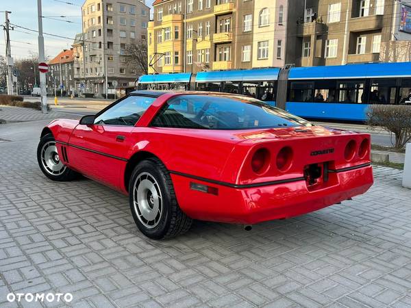 Chevrolet Corvette - 10