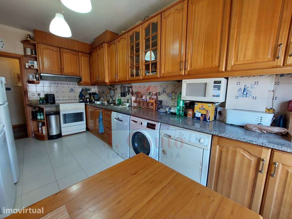 Apartamento T4+1 duplex em Caldas da Rainha-12