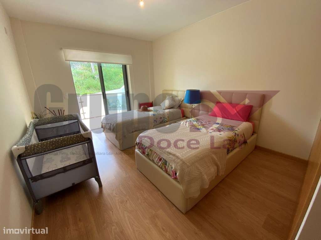 Apartamento T3 com Piscina e Jacuzzi em Sesimbra-16