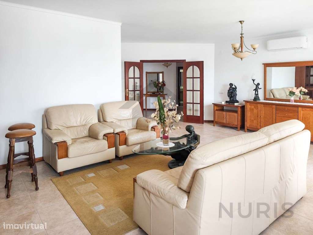 Apartamento T2 para Arrendamento Anual na Vila Rosa - Portimão - Grande imagem: 2/17