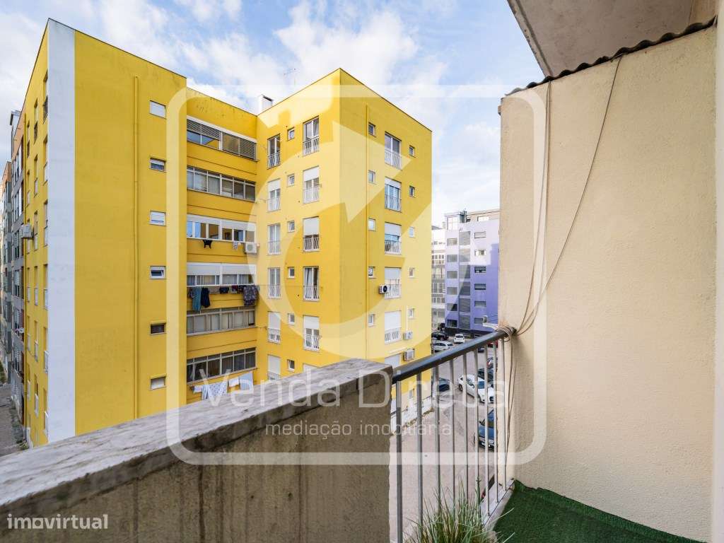 Apartamento T3 com 2 varandas no centro de Setúbal.-17