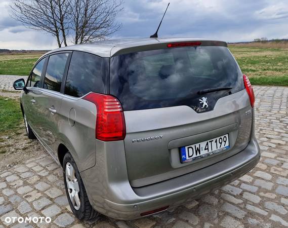 Peugeot 5008 2.0 HDi Family - 5