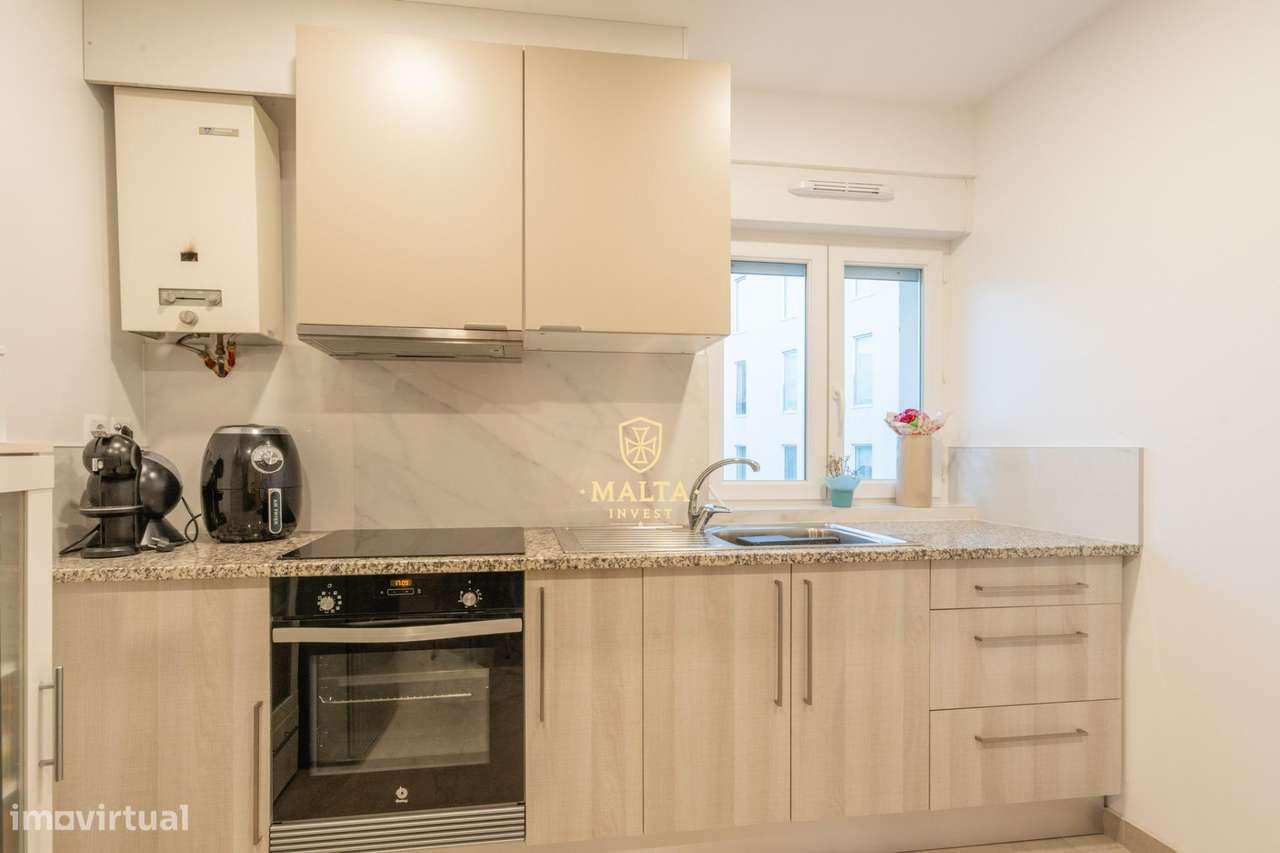 Moradia Bifamiliar com 3 Pisos no Centro de Fão – Esposende-14