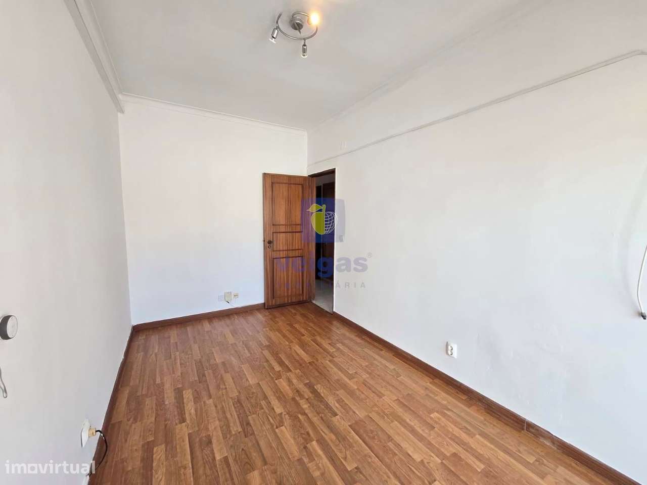 Arrendamento T1+1 Rua José Estevão - Grande imagem: 4/25