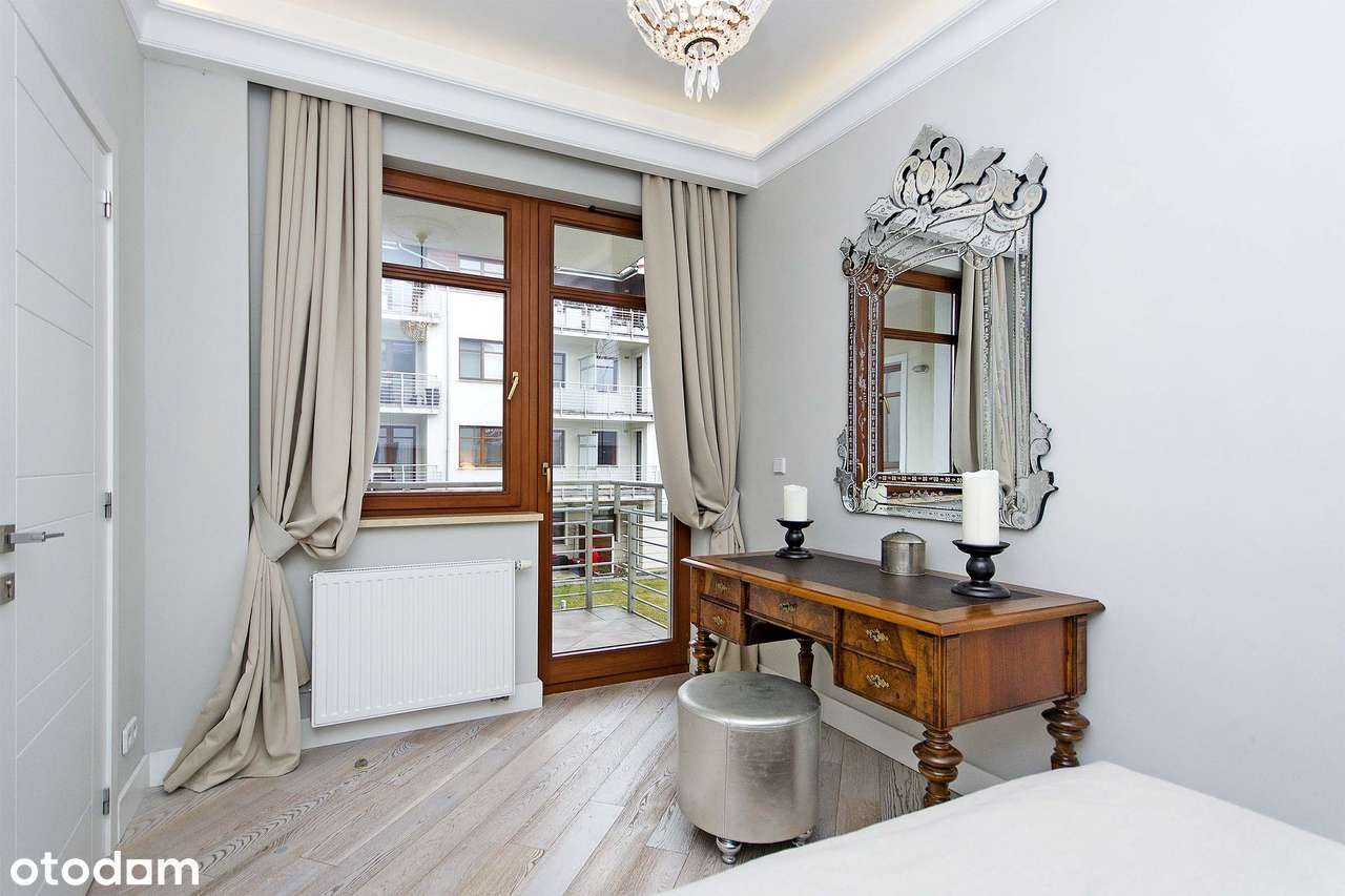 Widok na park. Pierwsza linia. Neptun Pak.-11