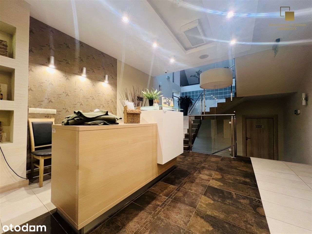 Hotel Zacisze - na sprzedaż z dużym potencjałem !-14