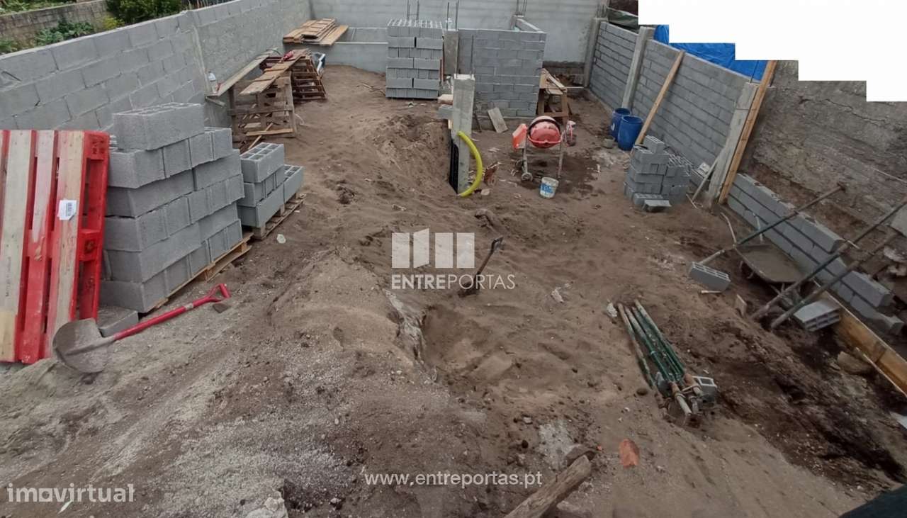 Venda de Lote com 108 m2, Aver-O-Mar, Póvoa de Varzim - Grande imagem: 4/13