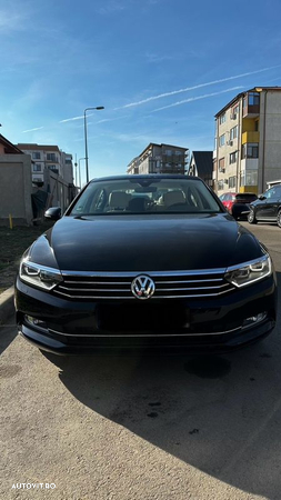 Volkswagen Passat 2.0 TDI (BlueMotion Technology) DSG Highline - 1