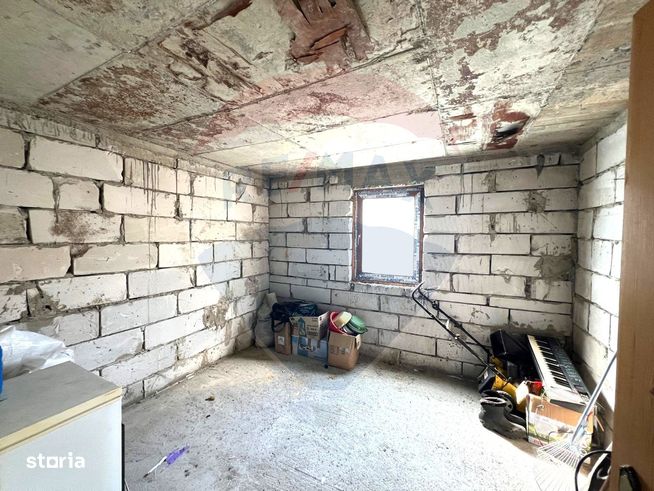 Casă / Vilă cu 6 camere de vânzare în BUHUȘI Județul BACĂU-12