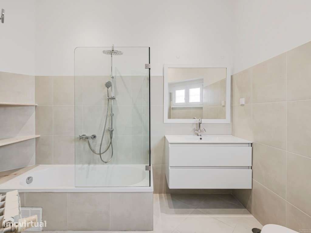 Moradia Independente T4, jardim e piscina, Estoril-11