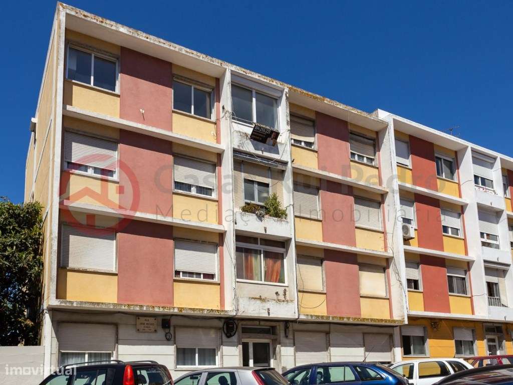 Apartamento T2 dúplex com vista rio, no Beato em Lisboa-42
