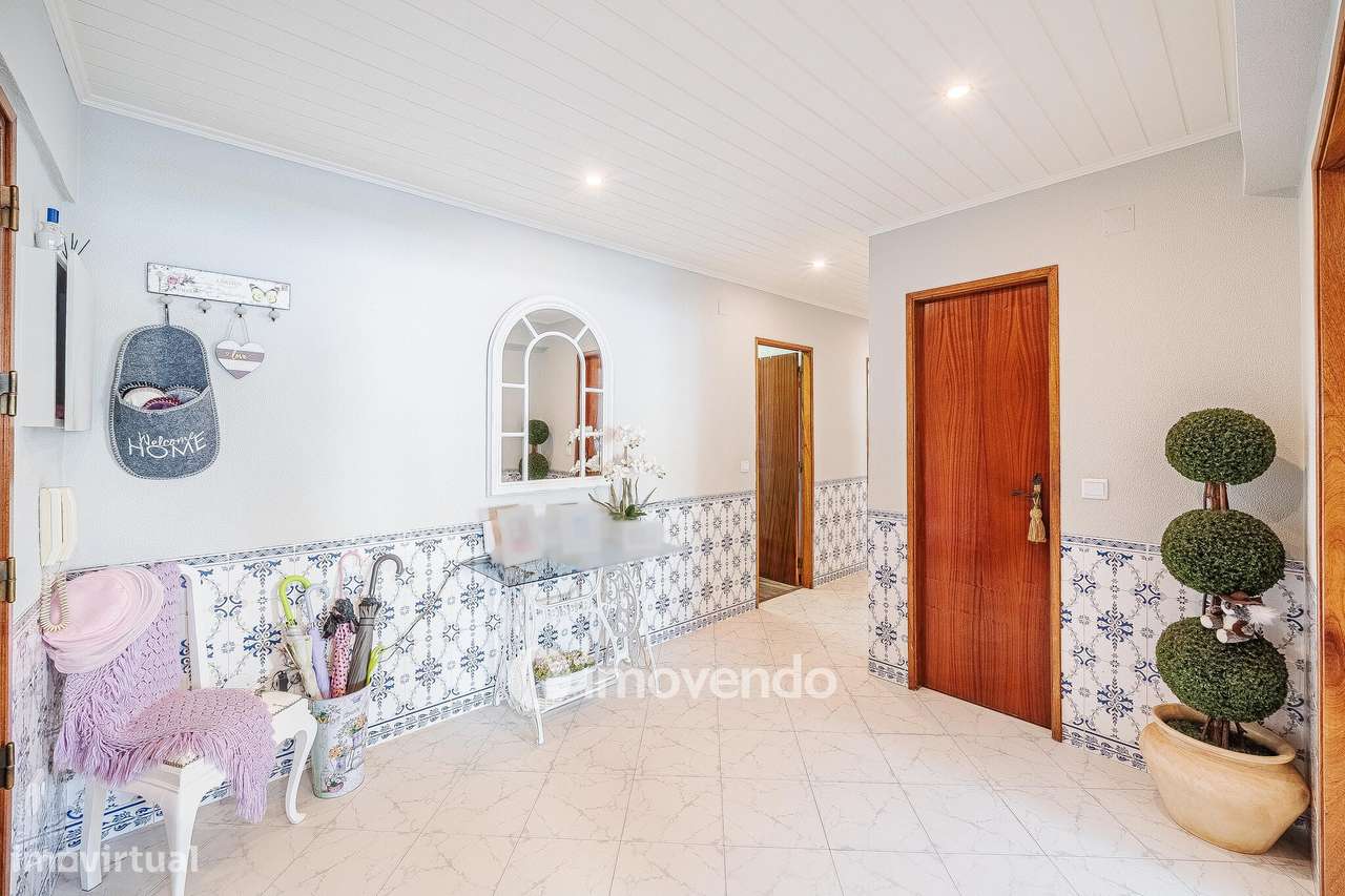 Apartamento T3, com áreas amplas, em Setúbal-8