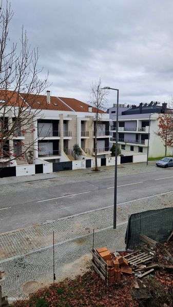 Moradia em Banda com Localização priveligiada em Viseu - Grande imagem: 5/12