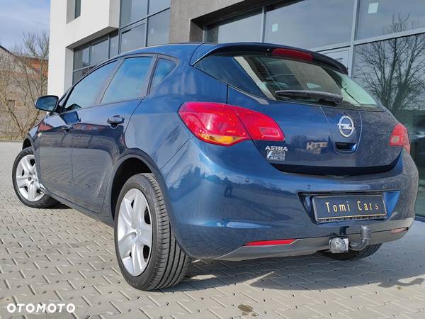 Opel Astra 1.6 Design Edition - 27