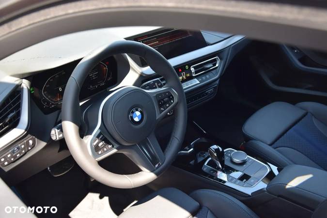 BMW Seria 1 118i M Sport - 10