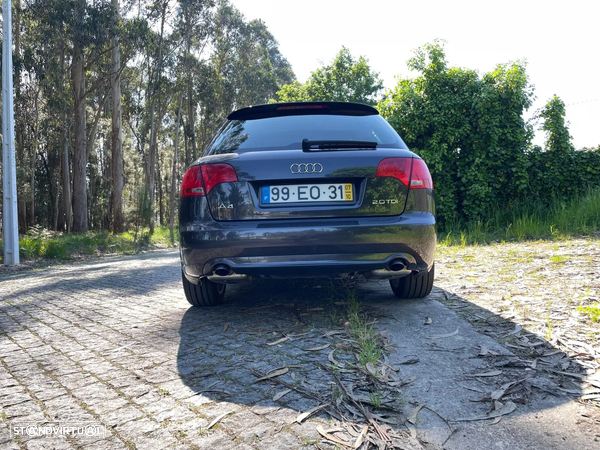 Audi A4 Avant 2.0 TDI S-line - 4