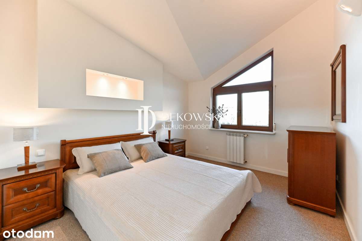 952823 - Pełny obrazek: 4/20