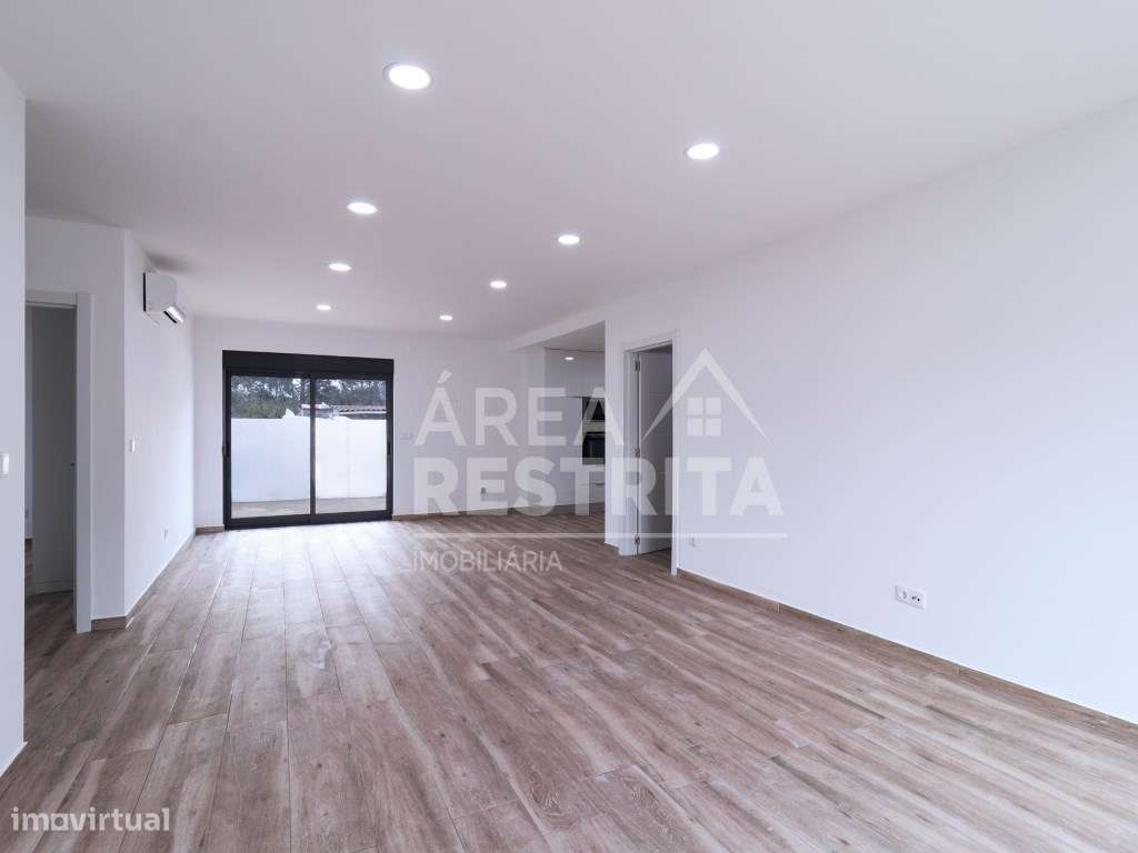 Moradia Térrea T3 com suite na quinta da lobateira em Fernão Ferro - Grande imagem: 4/30