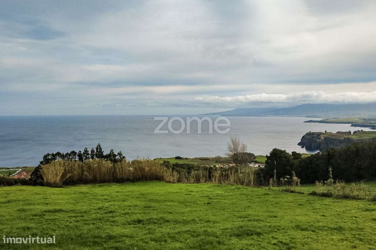 Terreno Rústico com Enquadramento Urbano. Santo António, Ponta Delg... - Grande imagem: 2/18