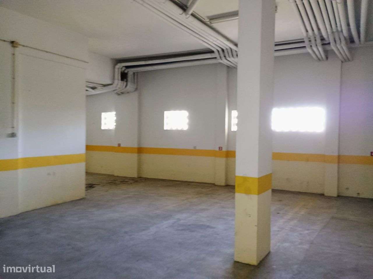 Oportunidade! Garagem Total 225m2 S.Domingos Santarém-O Próprio-6