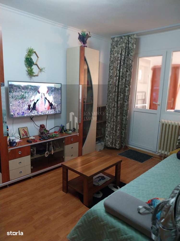 2 camere curte proprie parter Prelungirea Ferentari/Salaj