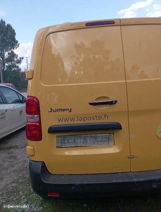 Peça - Porta Tras Esquerda Citroen Jumpy / Peugeot Expert 2021