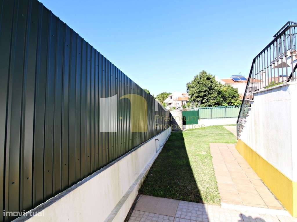 Moradia isolada com 600m2 de terreno com fantástica piscina-51