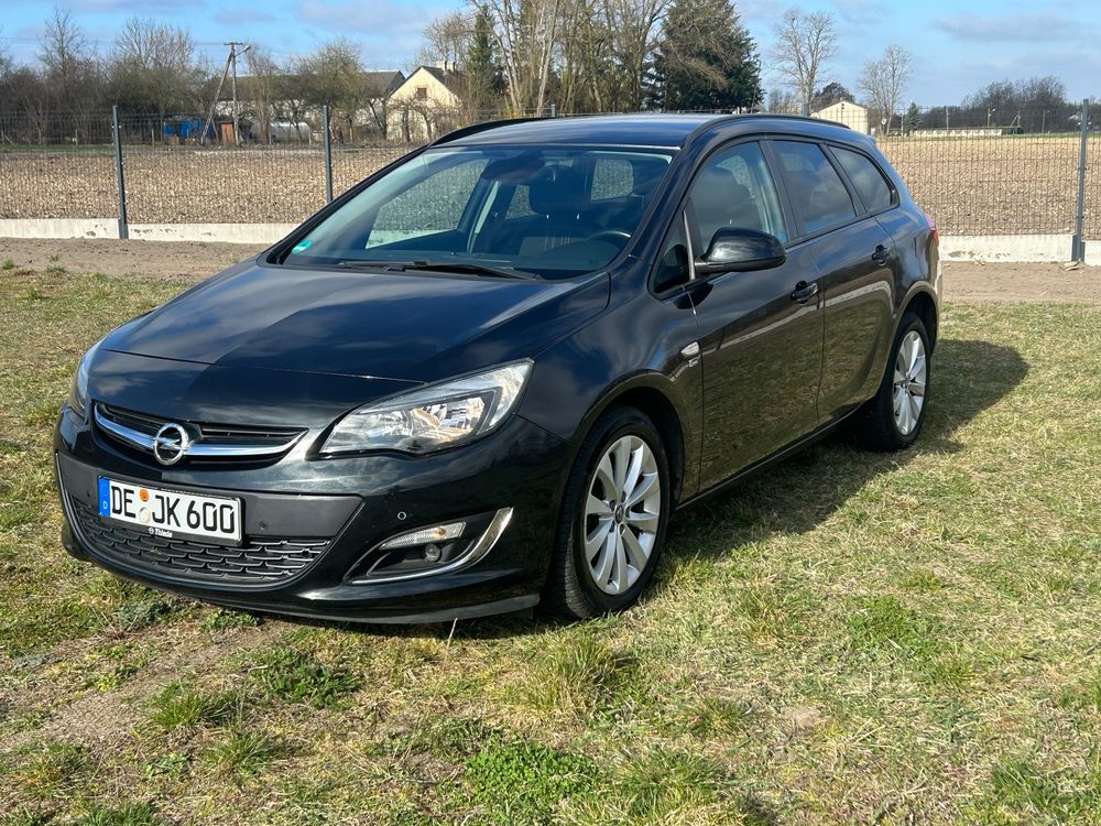 Opel Astra J 1.4 Turbo 150 Jahre 2012