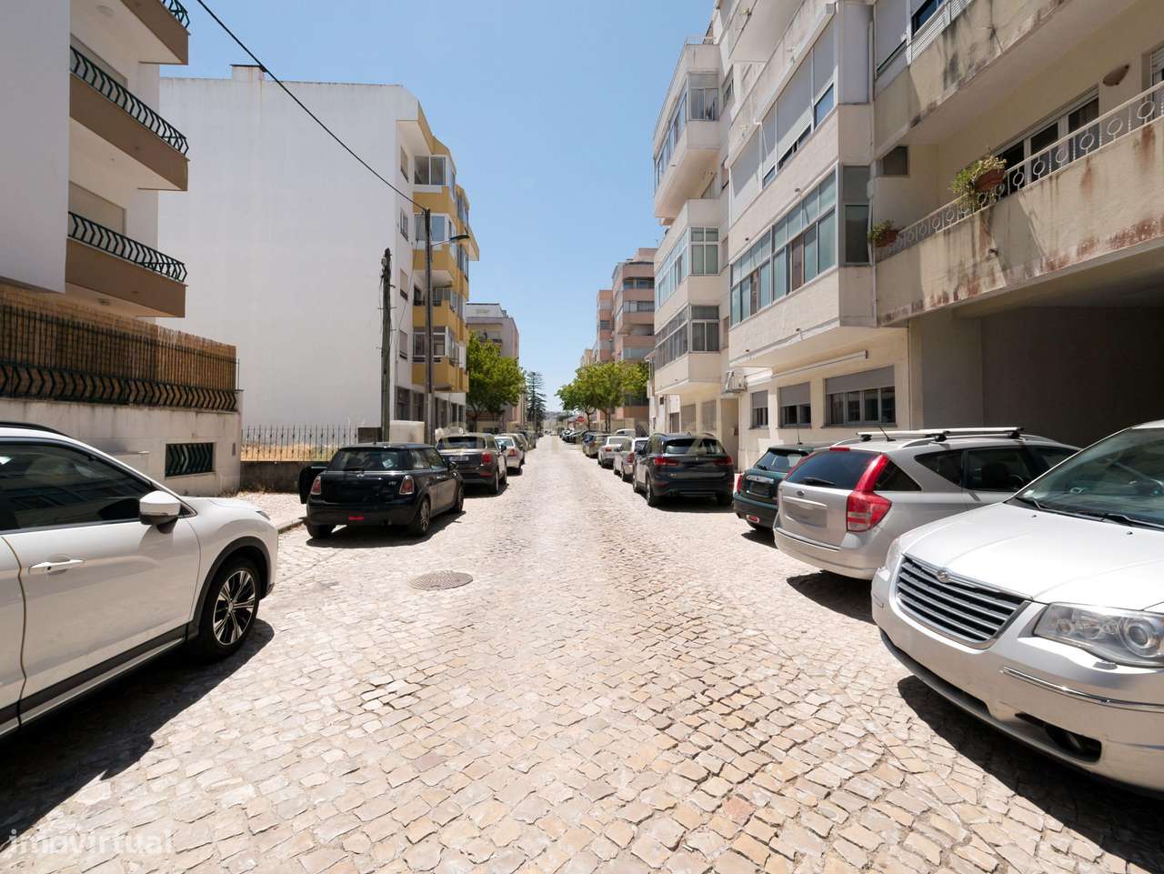 Apartamento  T1 - totalmente remodelado - Elevador-  S. António Capari-15