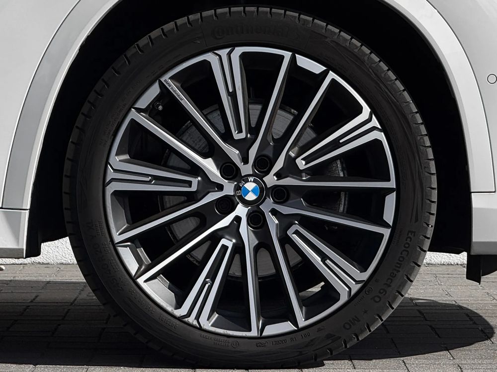 BMW X1 xDrive23d MHEV M Sport 197 KM — zdjęcie 2