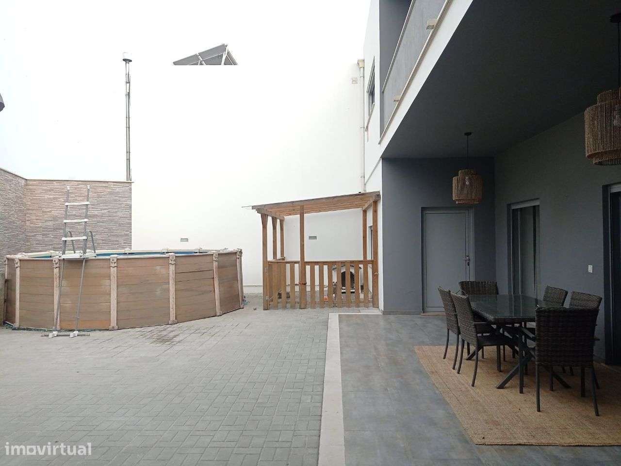 Moradia T3+1 no centro de Pataias-47