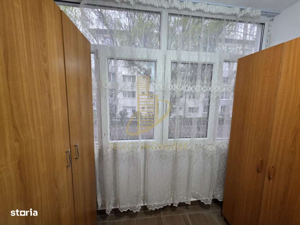 Apartament de 3 camere, semidecomandat, 53 mp., zona Andrei Muresanu-10